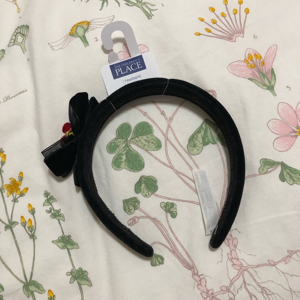 ✨2/$10✨ NWT The Children's Place Black Floral Headband